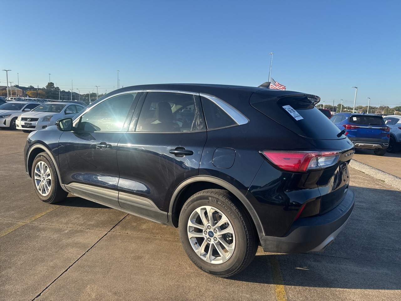 2021 Ford Escape SE photo 3