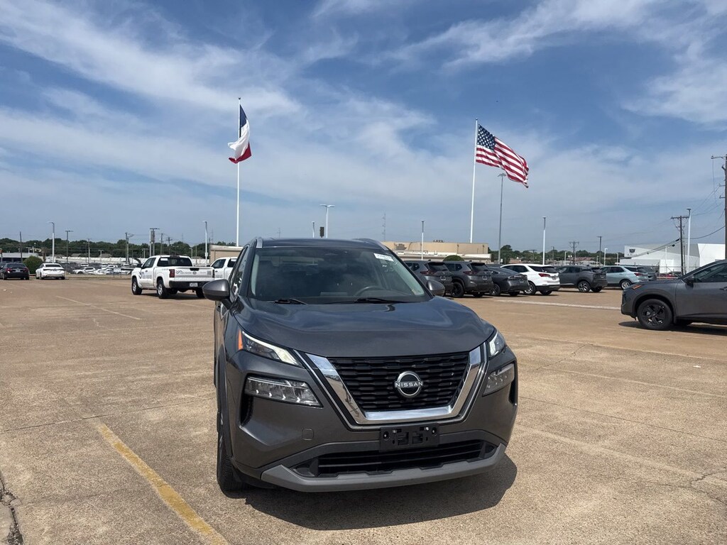 Used 2022 Nissan Rogue SV SUV