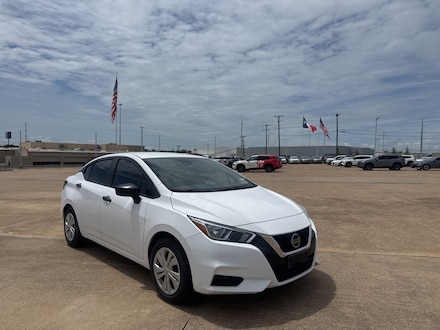 2022 Nissan Versa 1.6 S Sedan