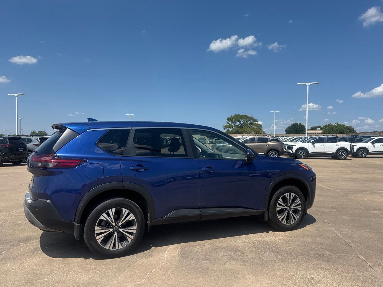 2023 Nissan Rogue SV - Photo 23