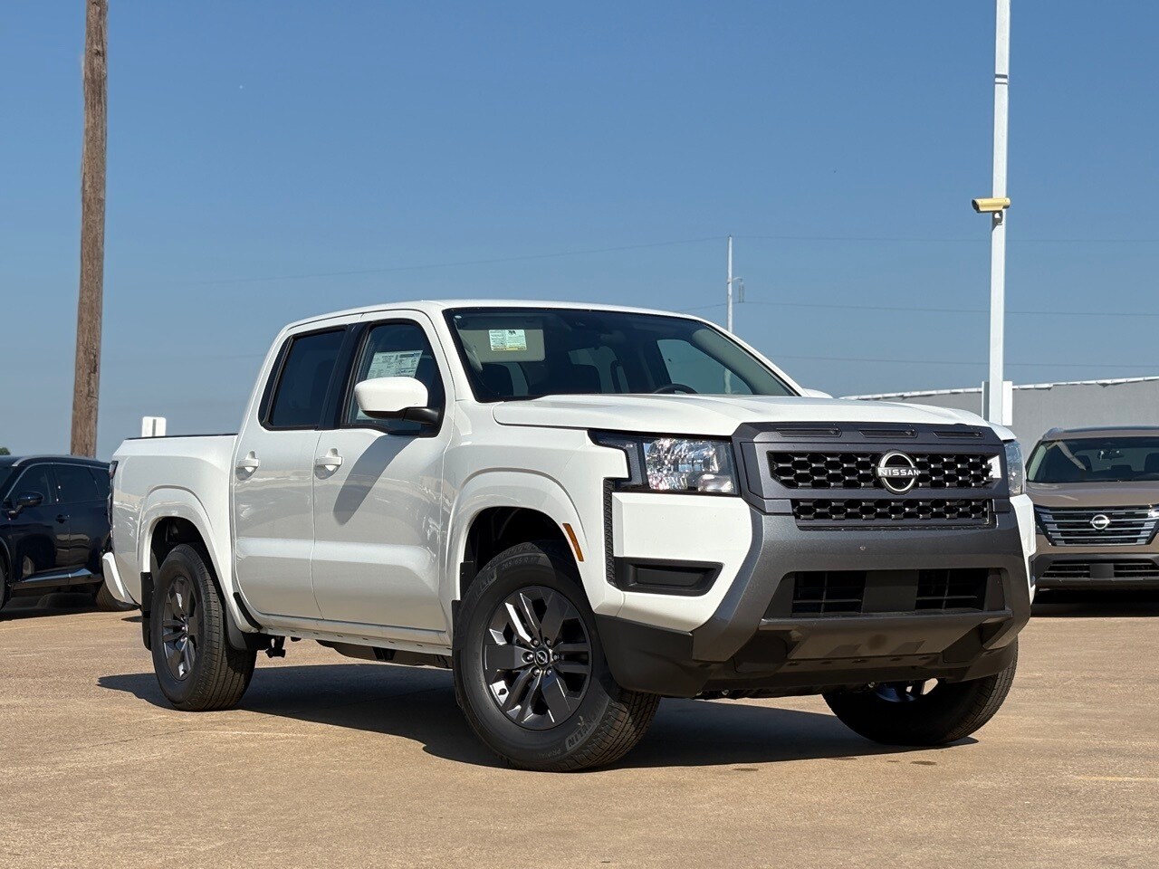 2025 Nissan Frontier SV photo 2