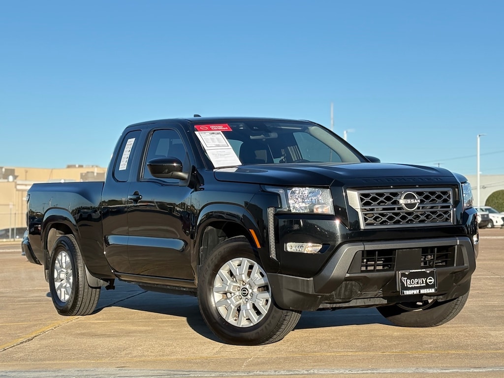 Certified 2022 Nissan