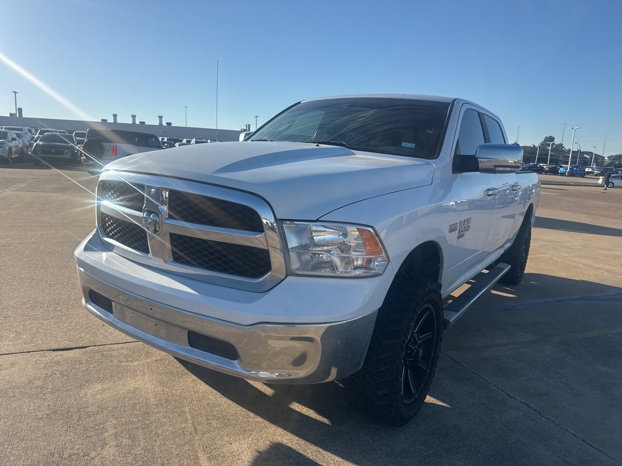 2020 Ram 1500 Classic SLT photo 3