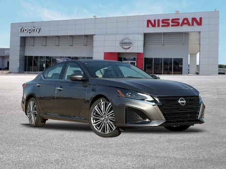 2025 Nissan Altima SL Sedan