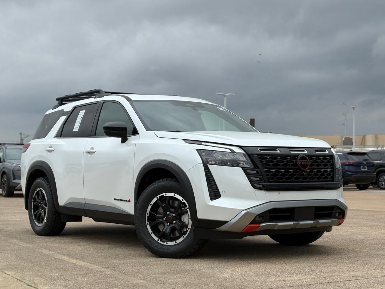 View vehicle photo 2