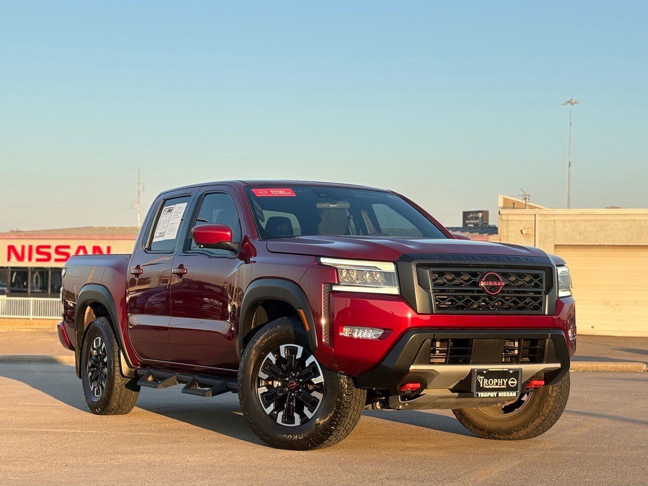 2023 Nissan Frontier PRO-4X Off-Road photo 2