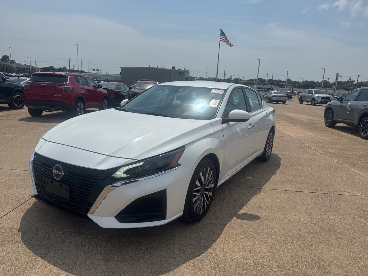 2023 Nissan Altima 2.5 SV photo 3
