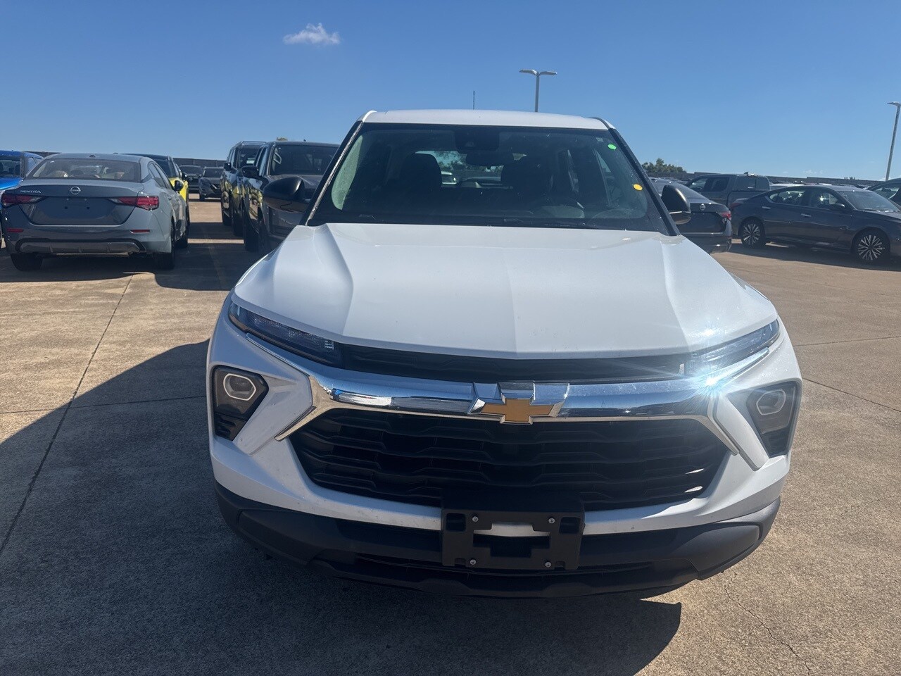 2024 Chevrolet Trailblazer LS photo 2