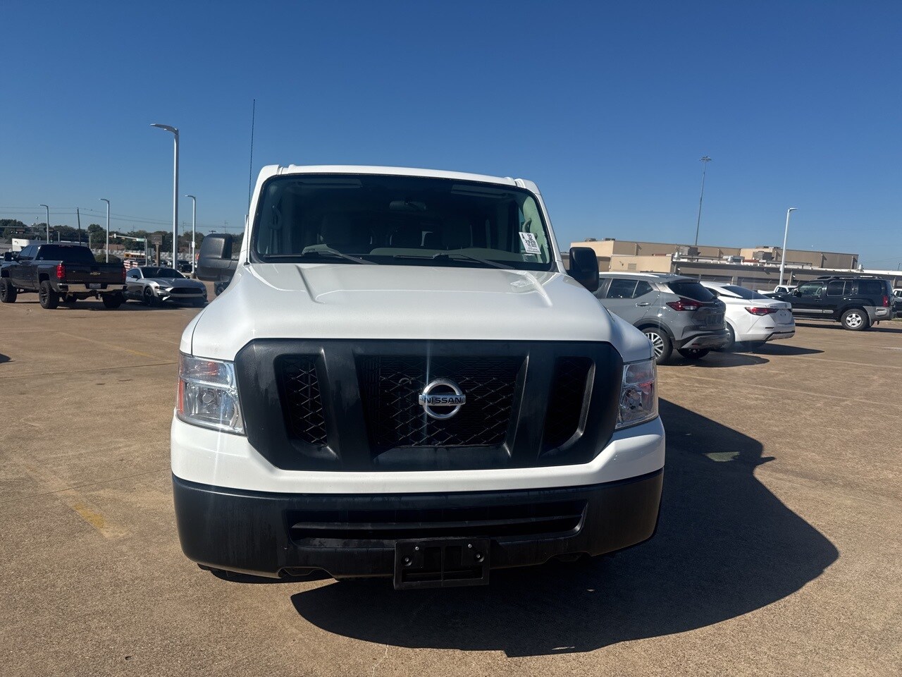 2020 Nissan NV3500 photo 2
