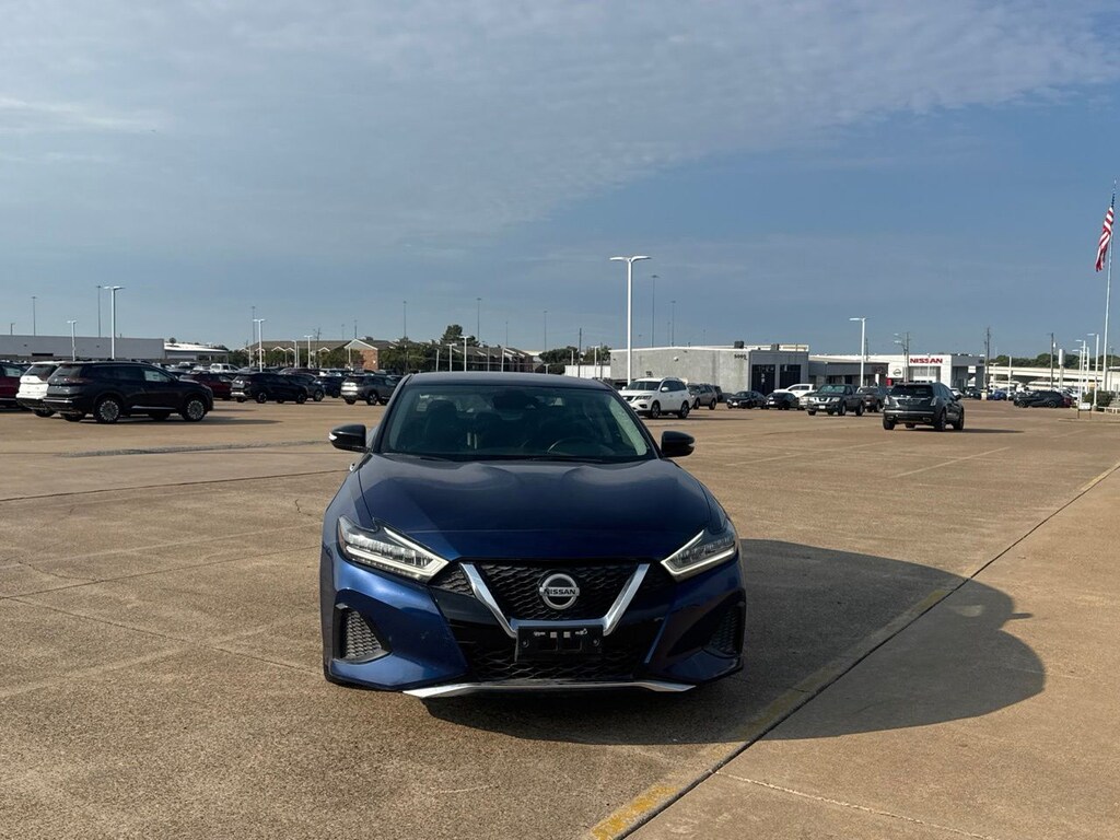 Used 2021 Nissan