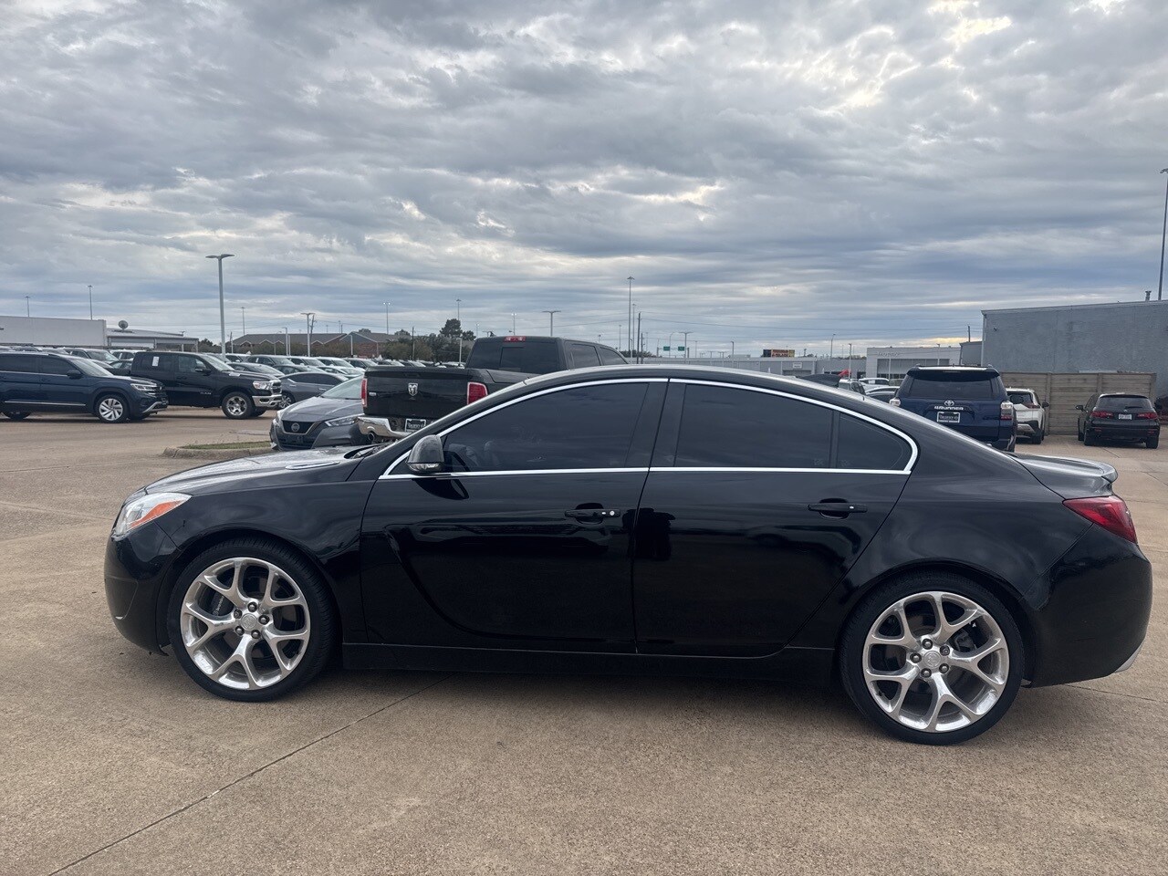 2017 Buick Regal GS photo 4