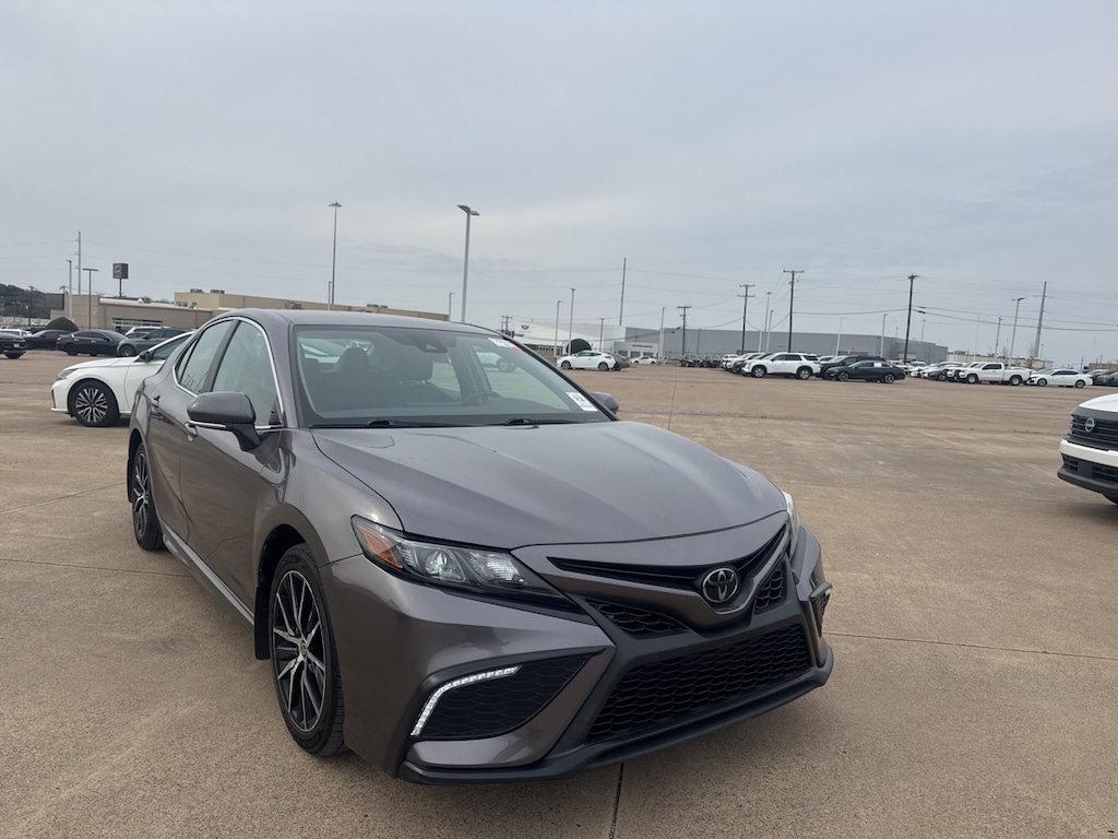 Used 2023 Toyota Camry SE Sedan