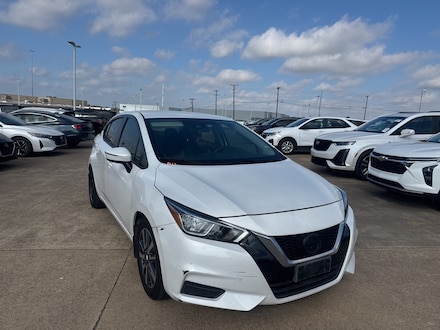 2020 Nissan Versa 1.6 SV Sedan