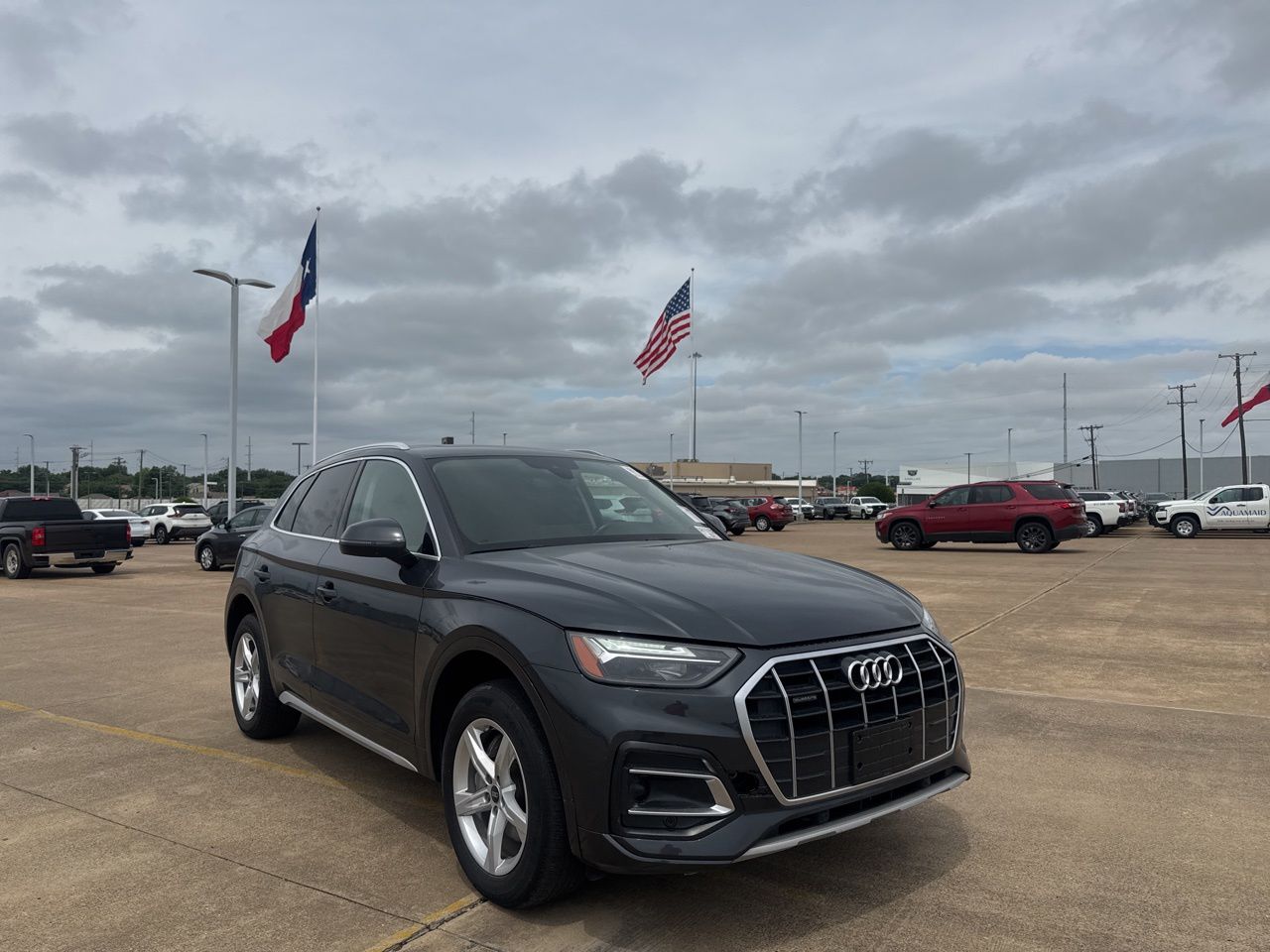 2023 Audi Q5 40 Premium's photo
