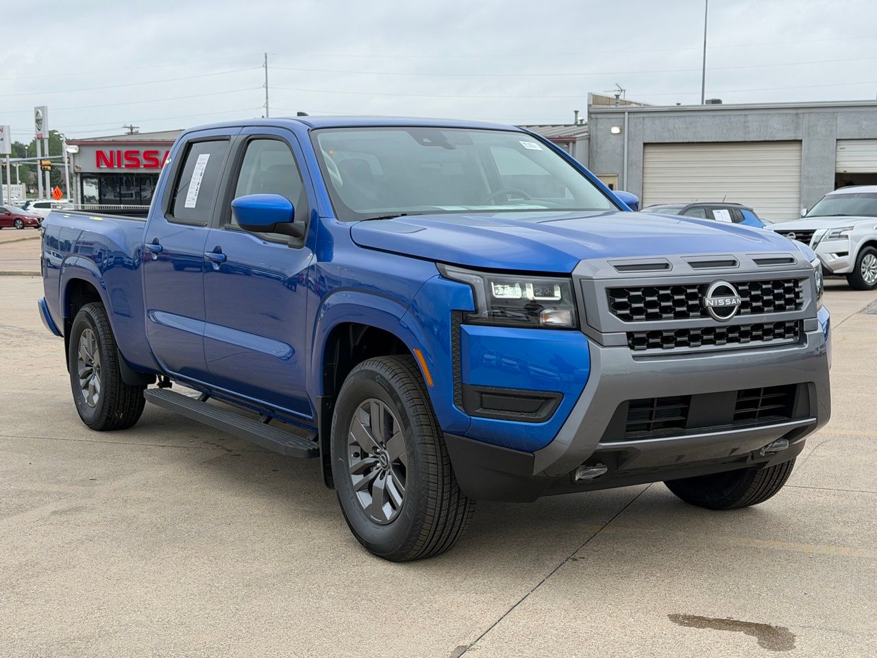 View vehicle photo 4