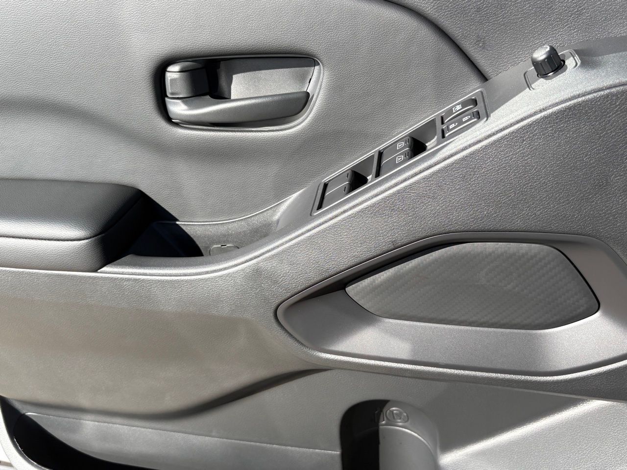 2026 Nissan Frontier SV - Photo 16