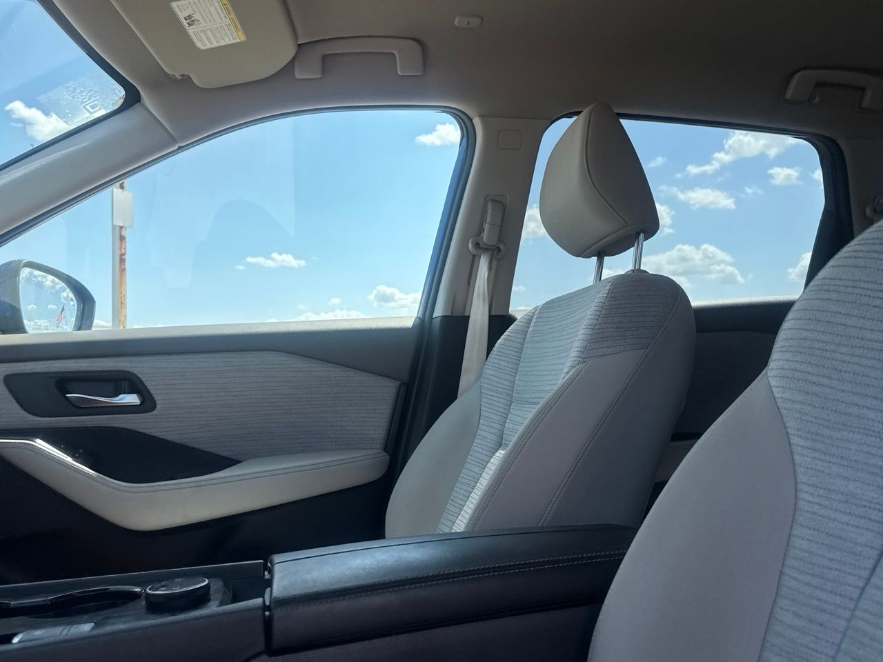 2023 Nissan Rogue SV - Photo 38