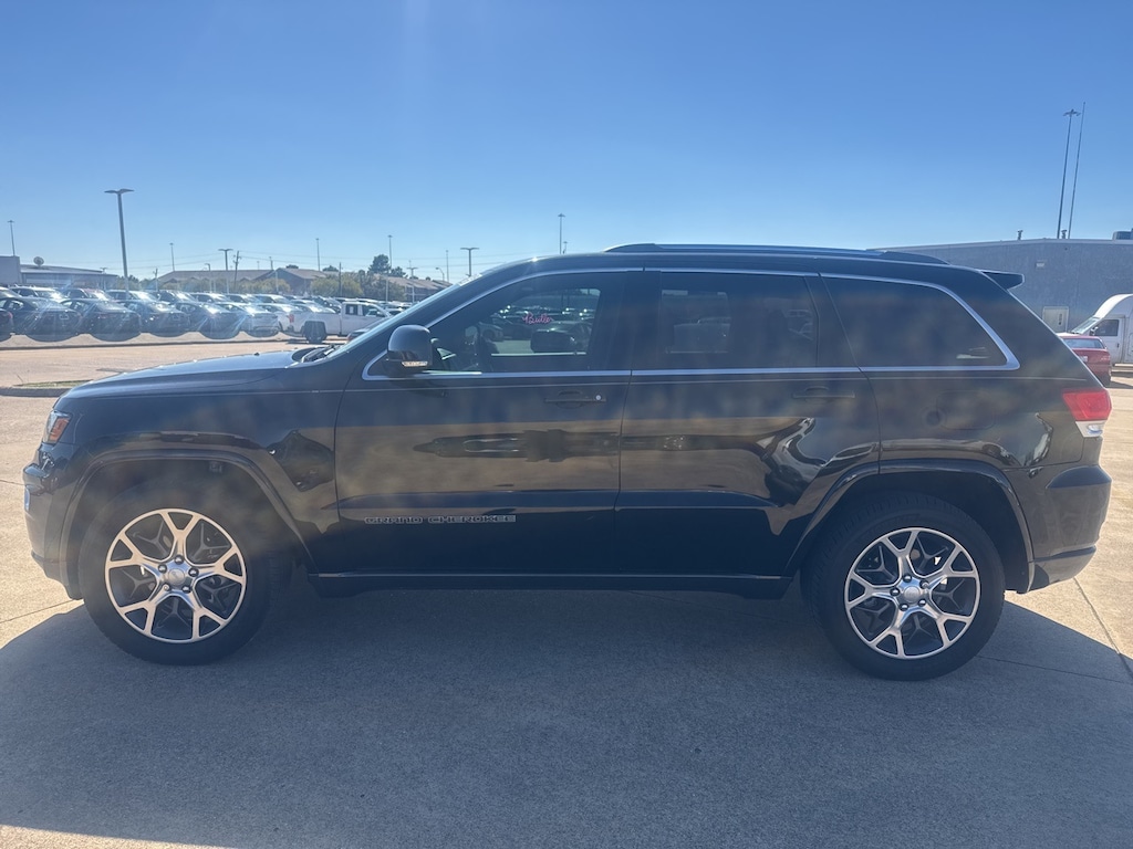 Used 2018 Jeep Grand Cherokee Limited SUV
