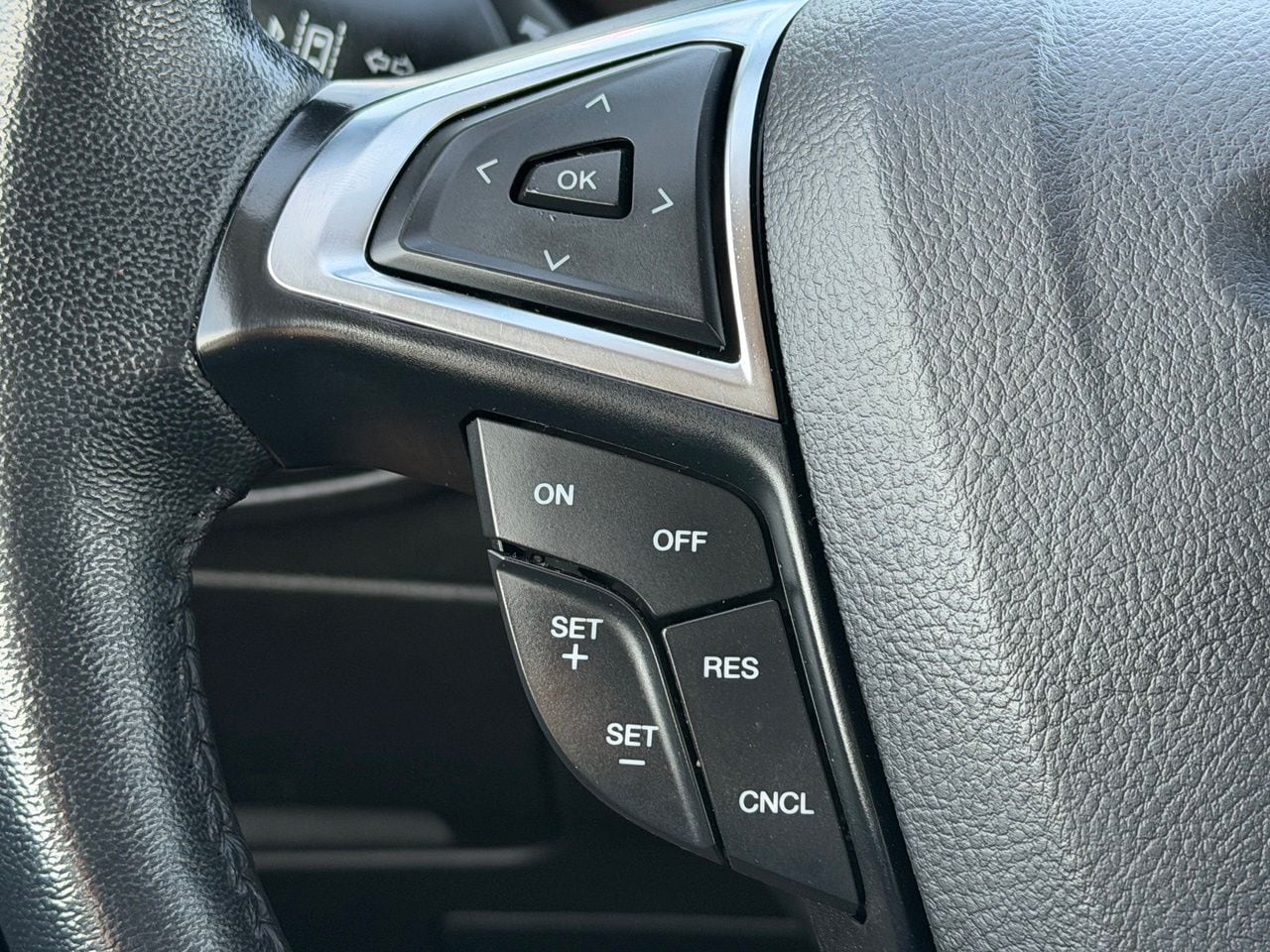 2024 Ford Edge SEL - Photo 16
