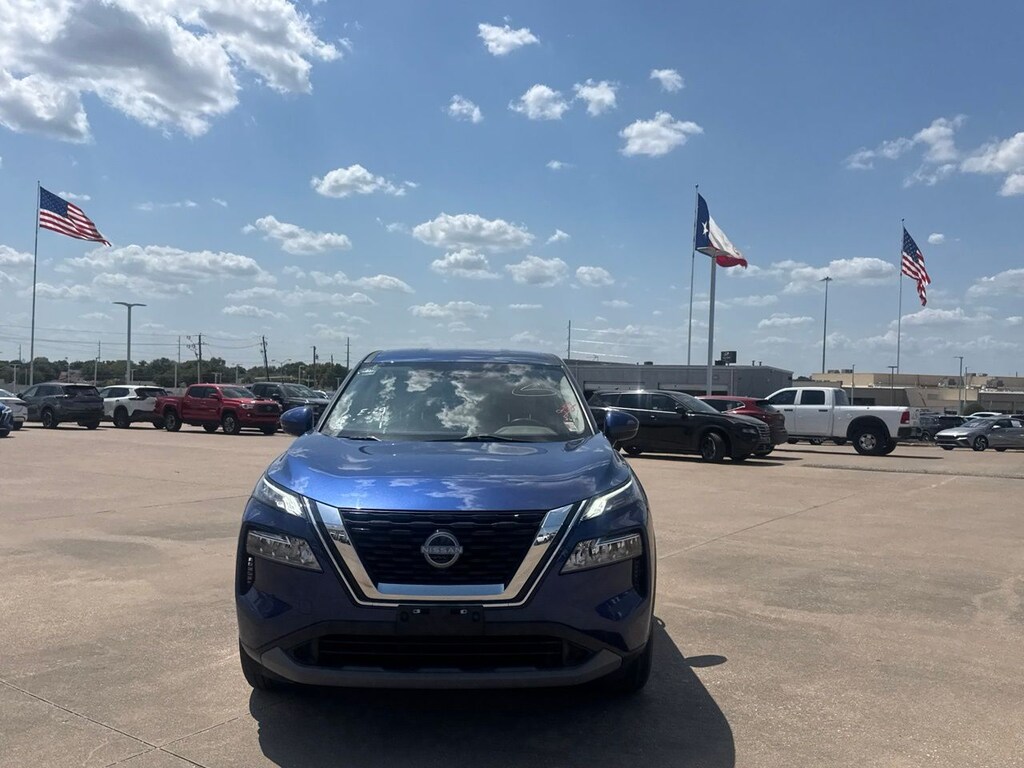 Certified 2023 Nissan