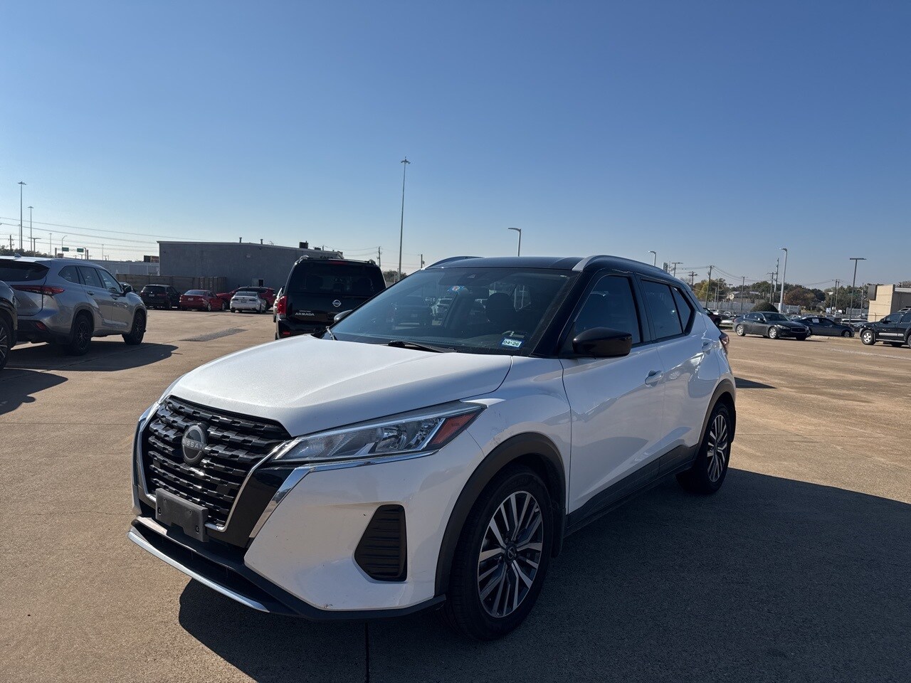 2022 Nissan Kicks SV photo 3