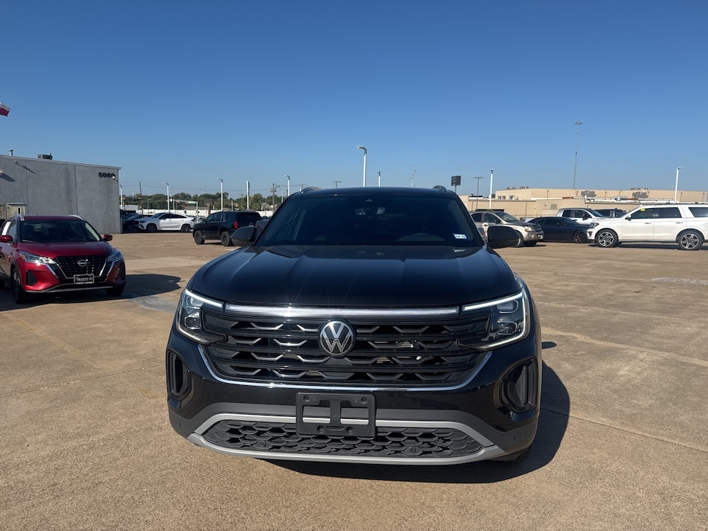 Used 2024 Volkswagen Atlas Cross Sport 2.0T SE w/Technology SUV