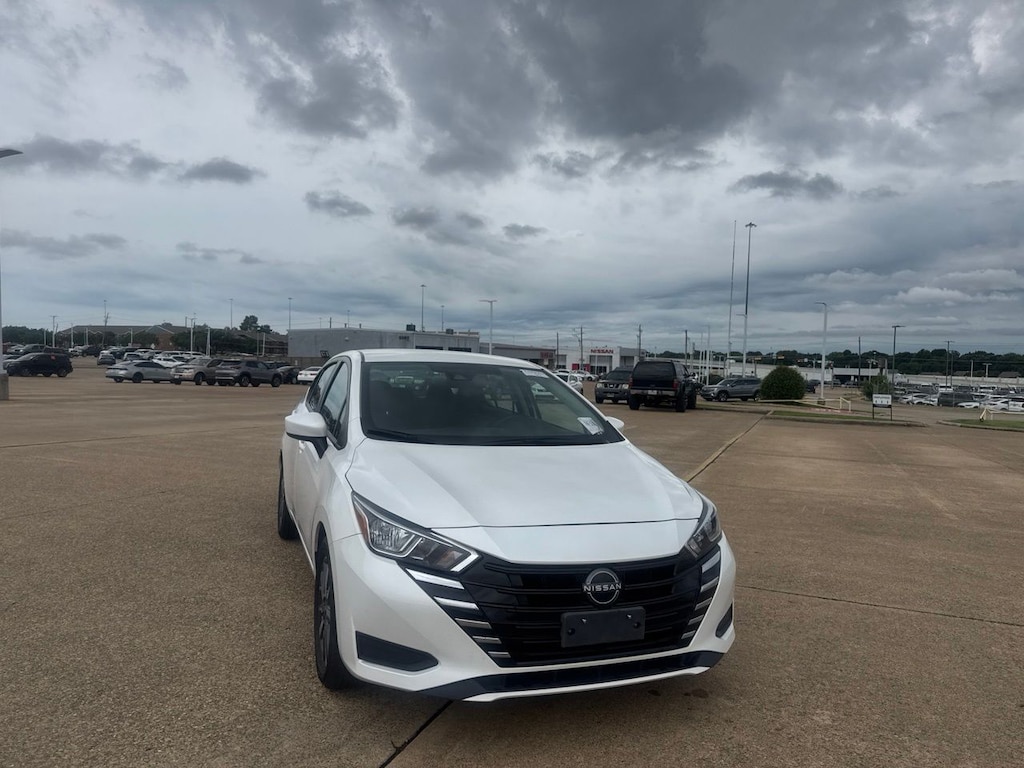 Certified 2023 Nissan