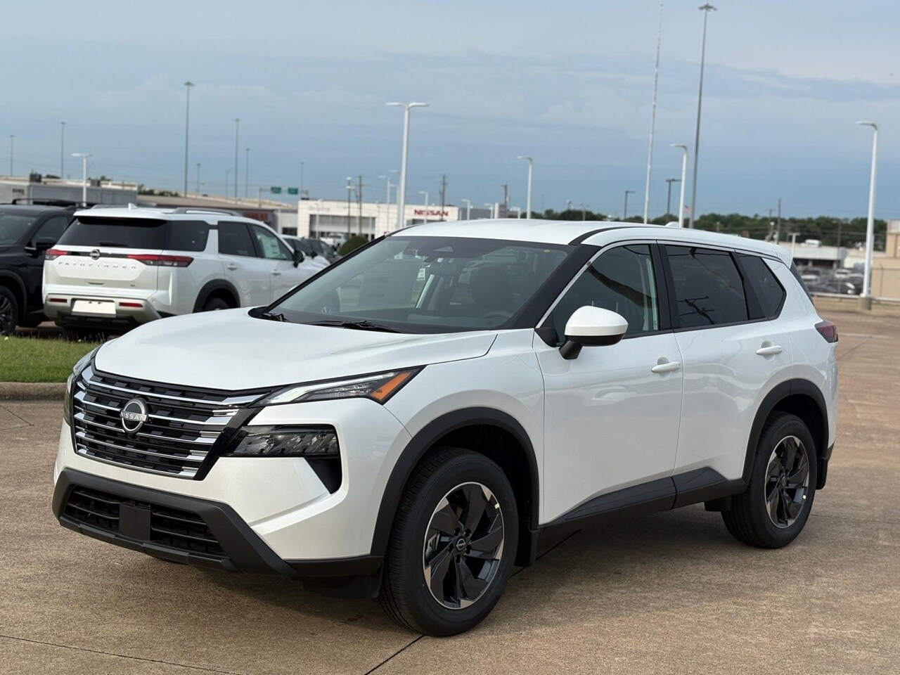 2026 Nissan Rogue SV photo 3