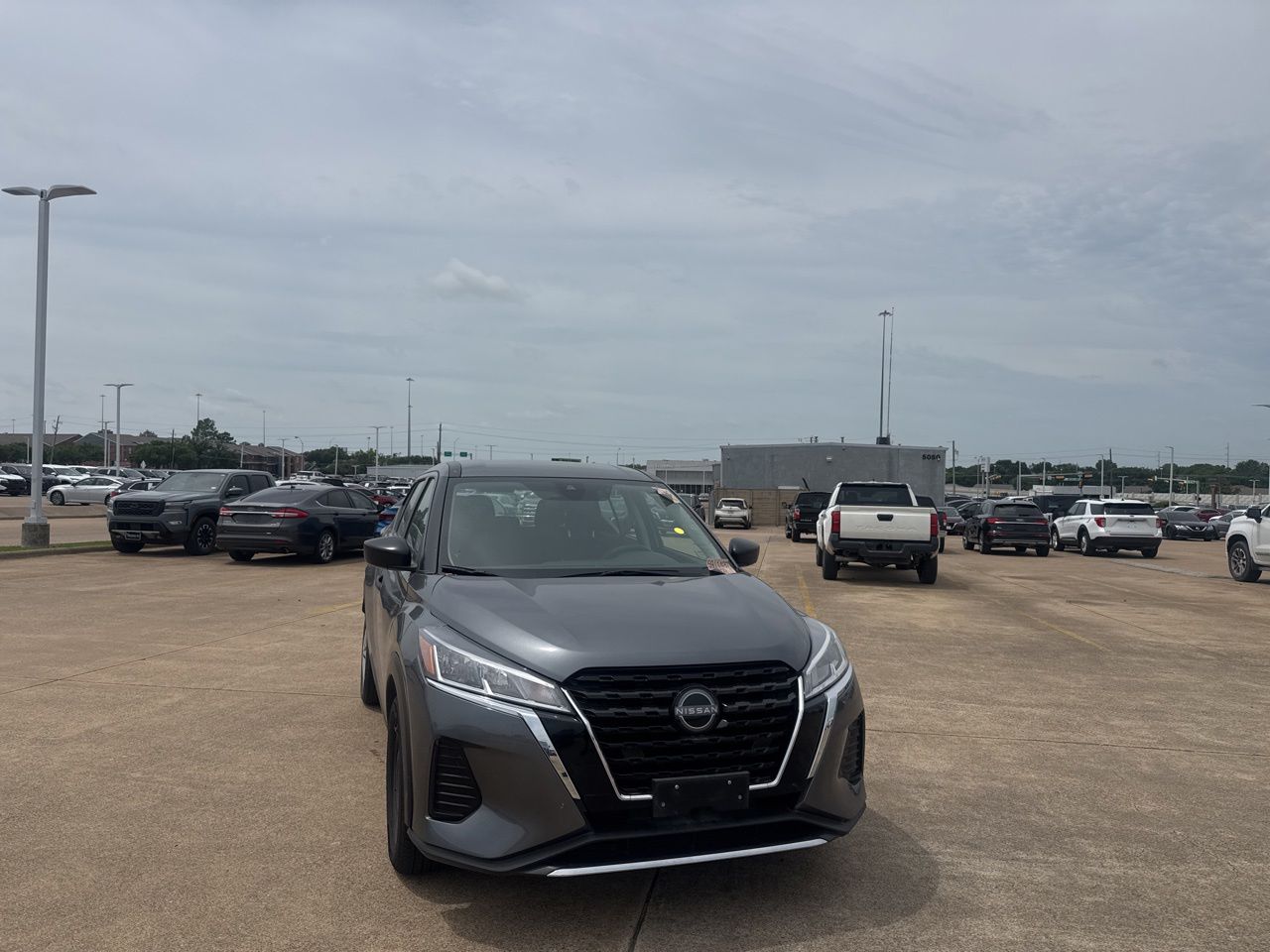2024 Nissan Kicks