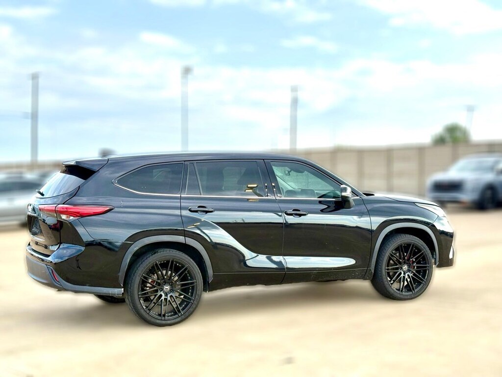 Used 2022 Toyota Highlander L SUV