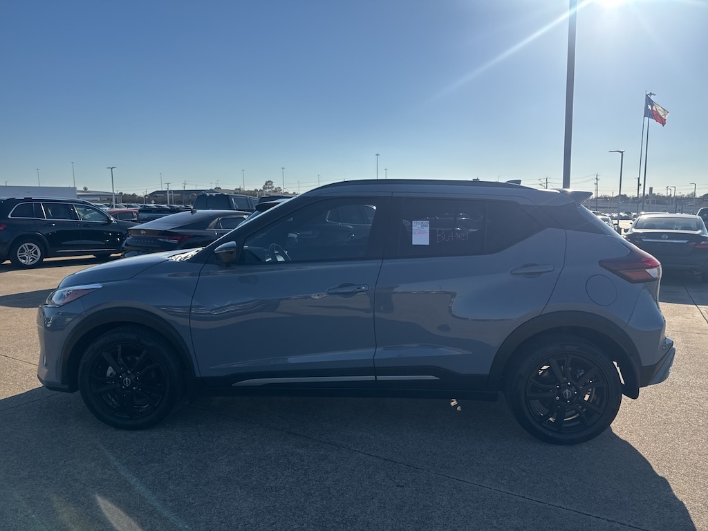 Used 2023 Nissan Kicks SR SUV