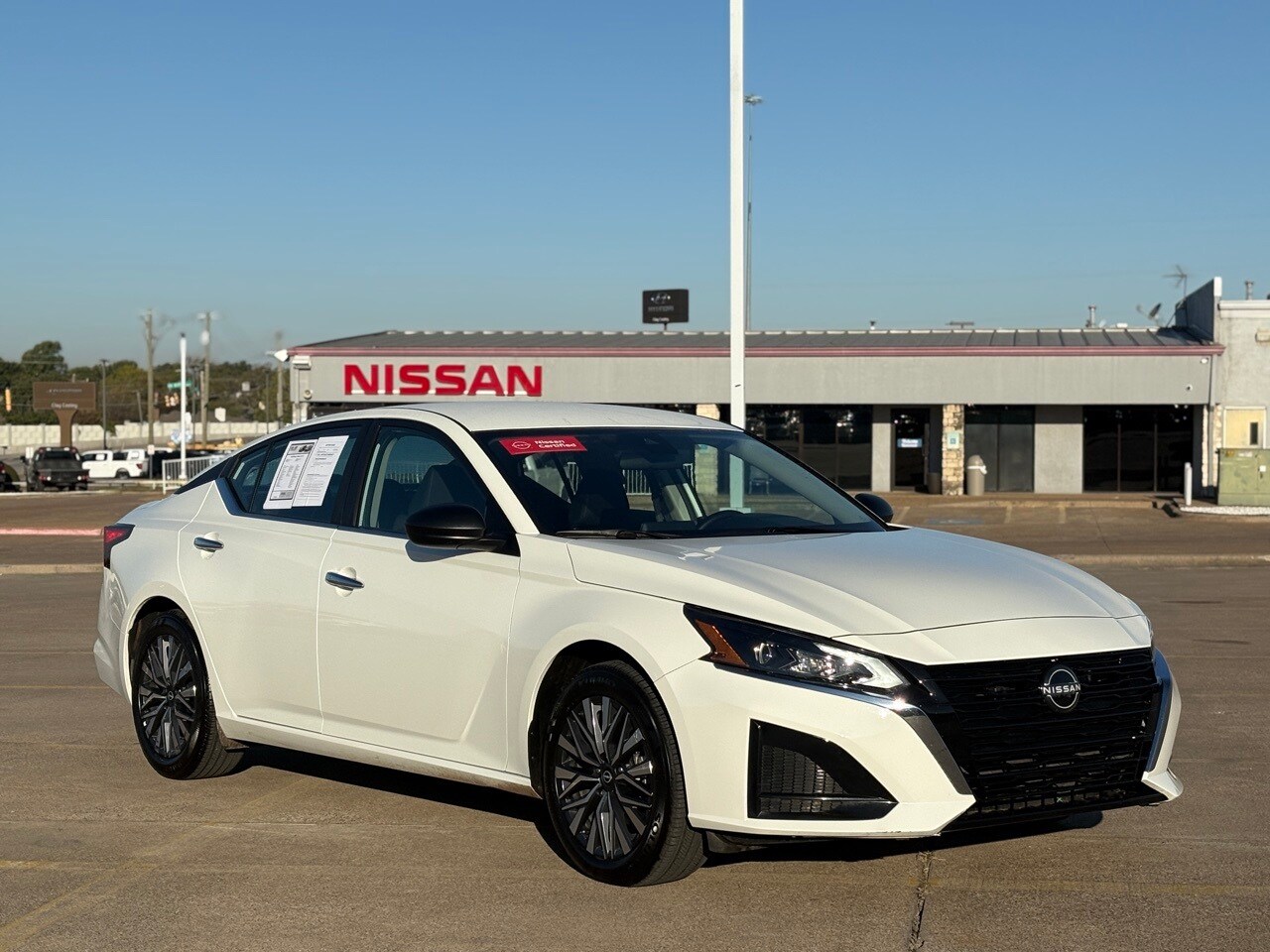 2025 Nissan Altima 2.5 SV photo 3