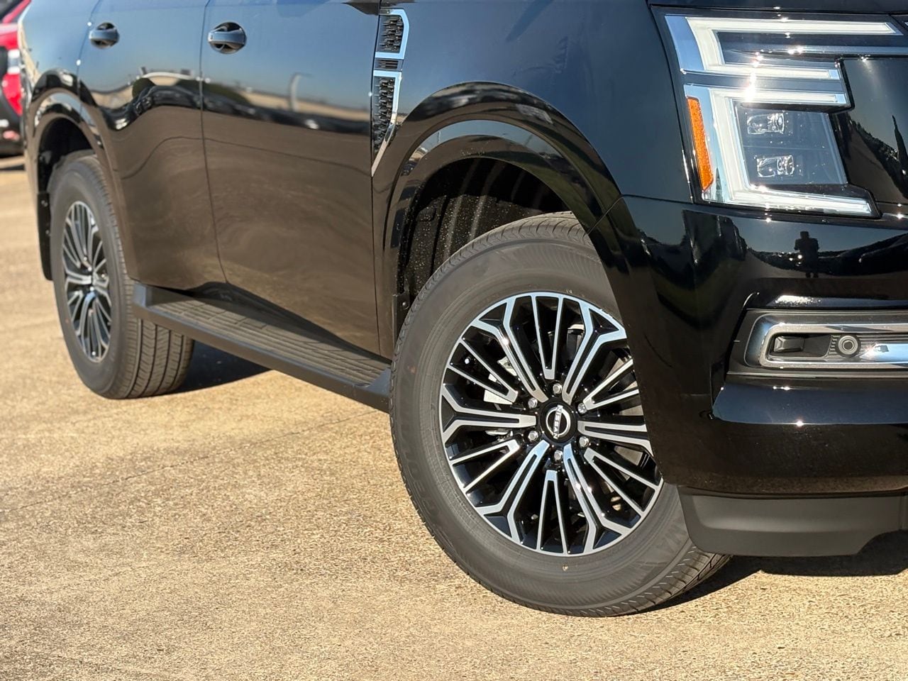 2026 Nissan Armada SL - Photo 7
