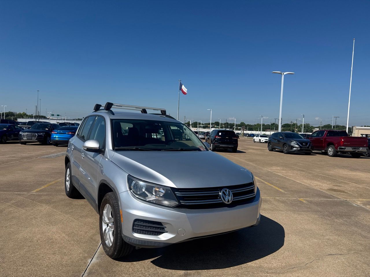 Used 2017 Volkswagen Tiguan S with VIN WVGAV7AX2HK027383 for sale in Mesquite, TX