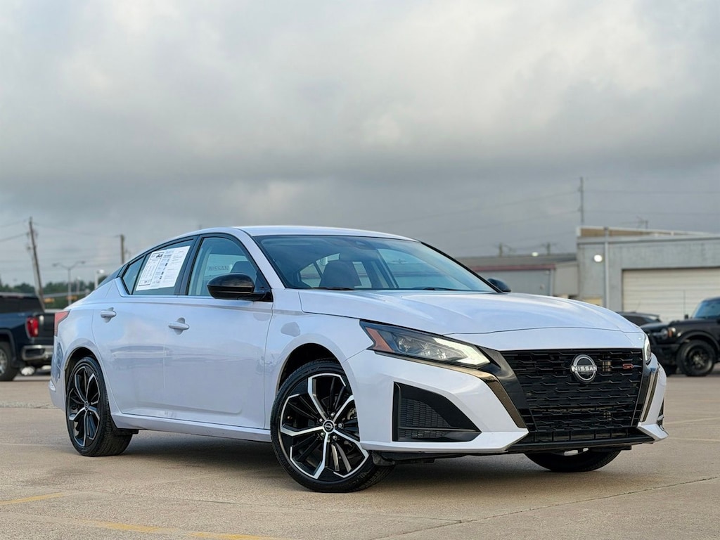 Certified 2025 Nissan