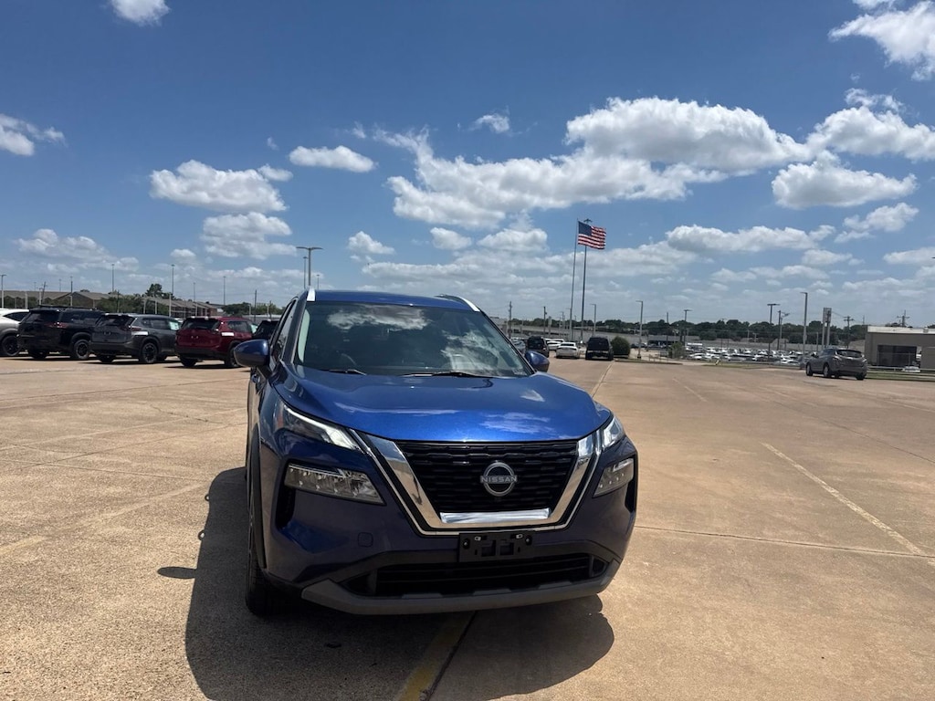 Certified 2023 Nissan