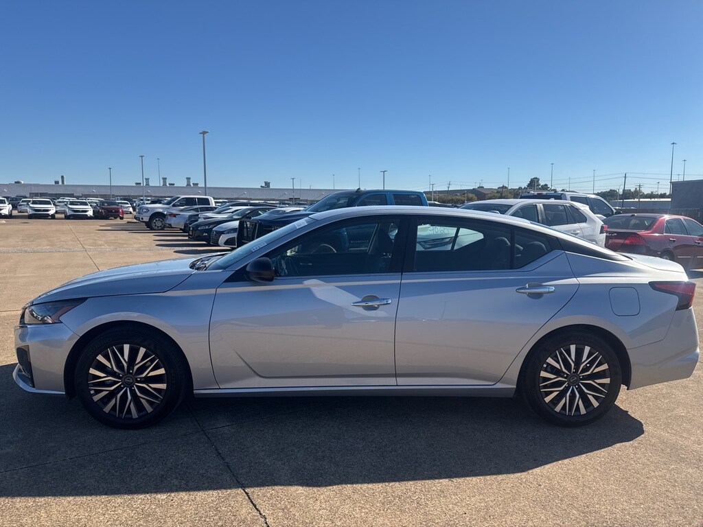 Used 2025 Nissan Altima 2.5 SV Sedan