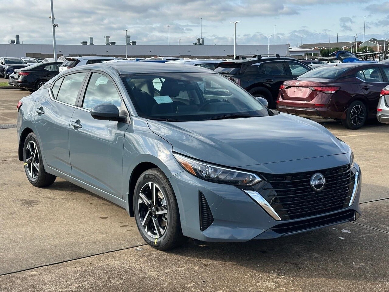 2025 Nissan Sentra SV photo 3