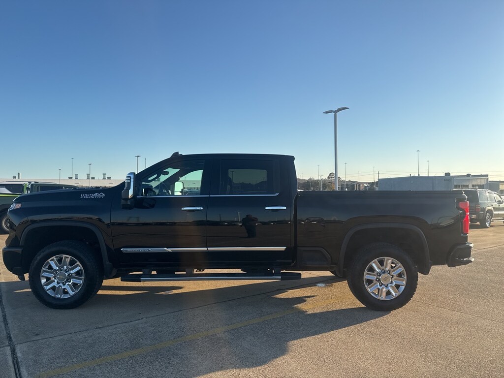 Used 2024 Chevrolet Silverado 2500HD High Country Truck