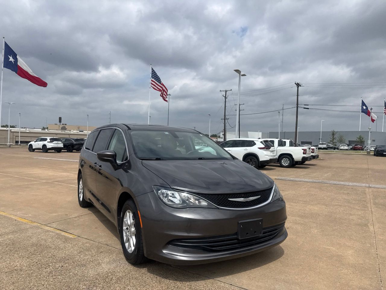 Used 2017 Chrysler Pacifica Touring with VIN 2C4RC1DG9HR771408 for sale in Mesquite, TX
