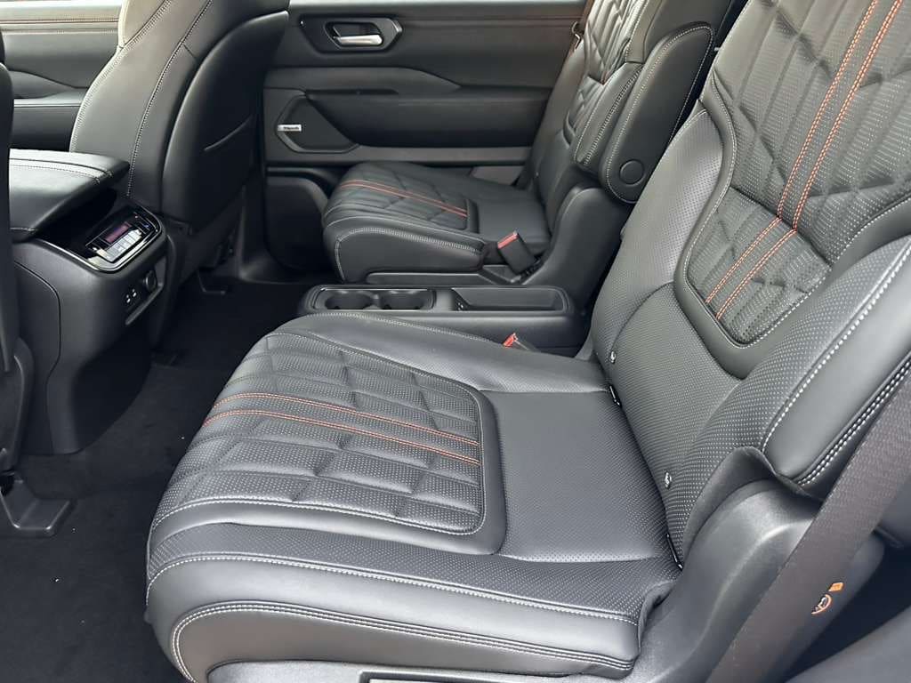 2026 Nissan Armada PRO-4X - Photo 20