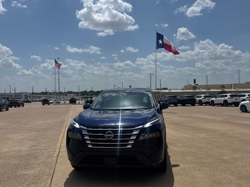 Certified 2025 Nissan