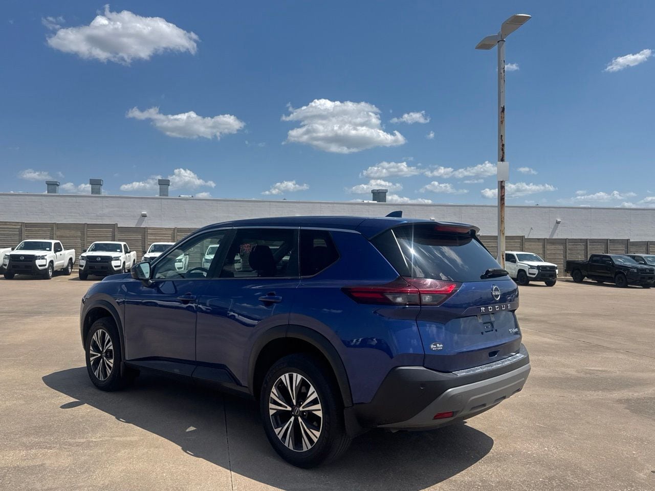 2023 Nissan Rogue SV - Photo 15