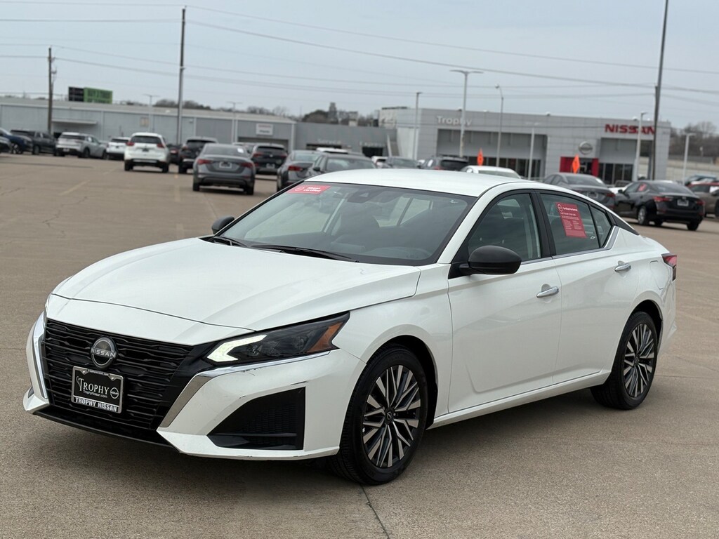 Certified 2025 Nissan Altima 2.5 SV Sedan