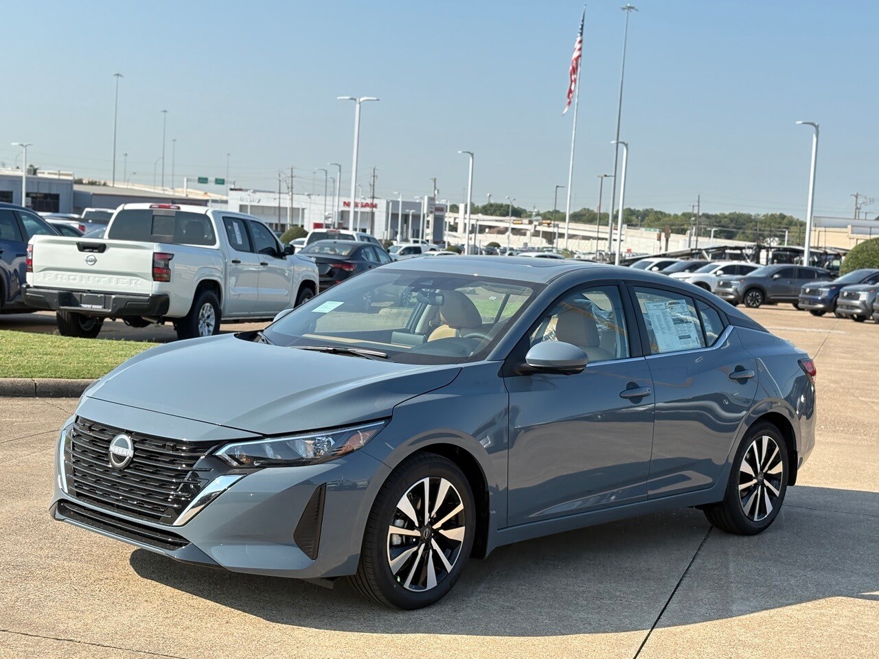 2025 Nissan Sentra SV photo 3