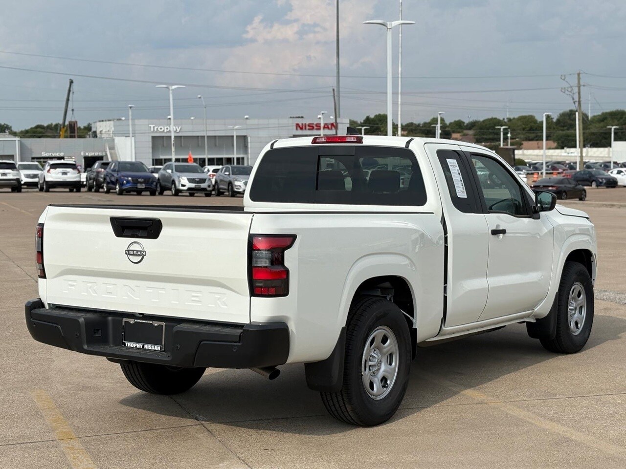 2026 Nissan Frontier S photo 3