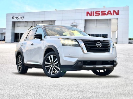 2025 Nissan Pathfinder Platinum SUV