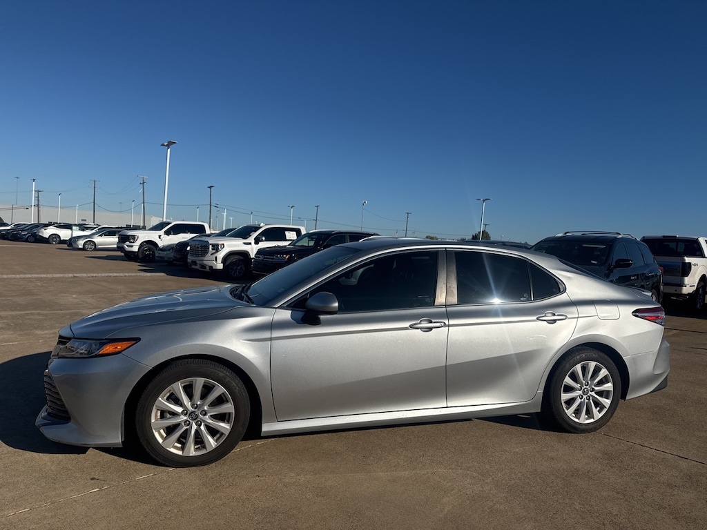Used 2018 Toyota Camry LE Sedan
