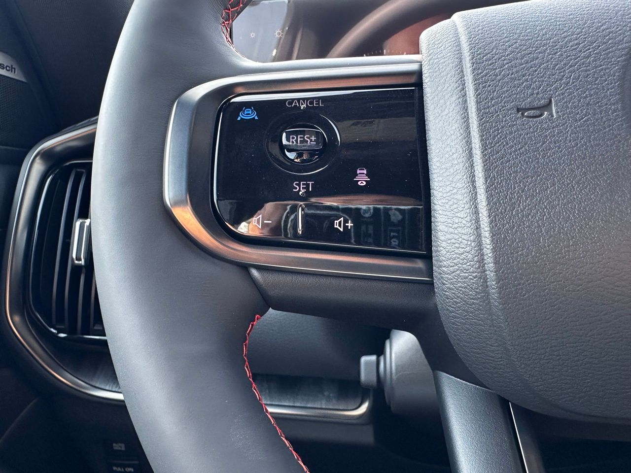 2026 Nissan Armada PRO-4X - Photo 13