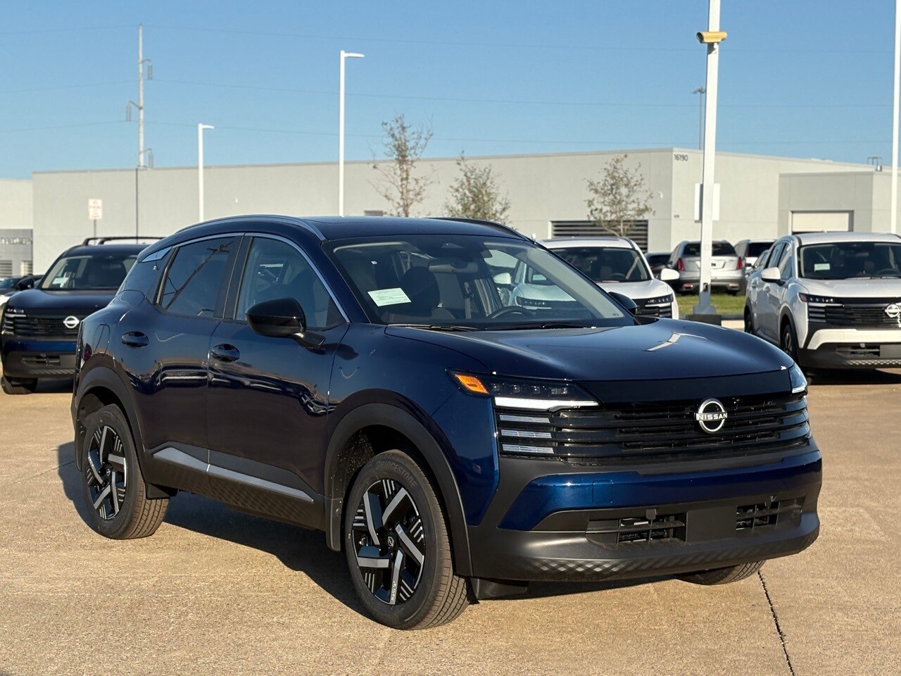 2026 Nissan Kicks SV photo 2